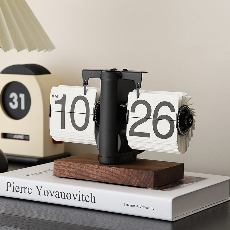 Retro Automatic Page-Turning Desktop Clock
