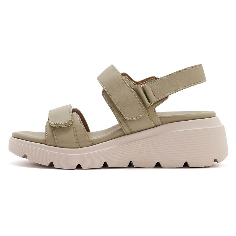 Thick-soled, lightweight, anti-slip, comfortable and casual sports shoes