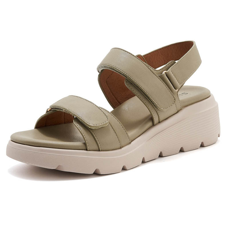 Thick-soled, lightweight, anti-slip, comfortable and casual sports shoes