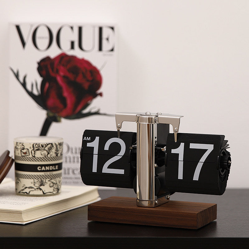 Retro Automatic Page-Turning Desktop Clock